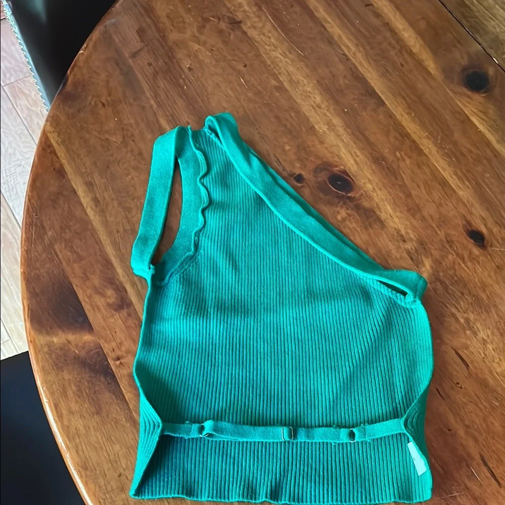 Green One-Shoulder Ribbed Top - Picture 2 of 2